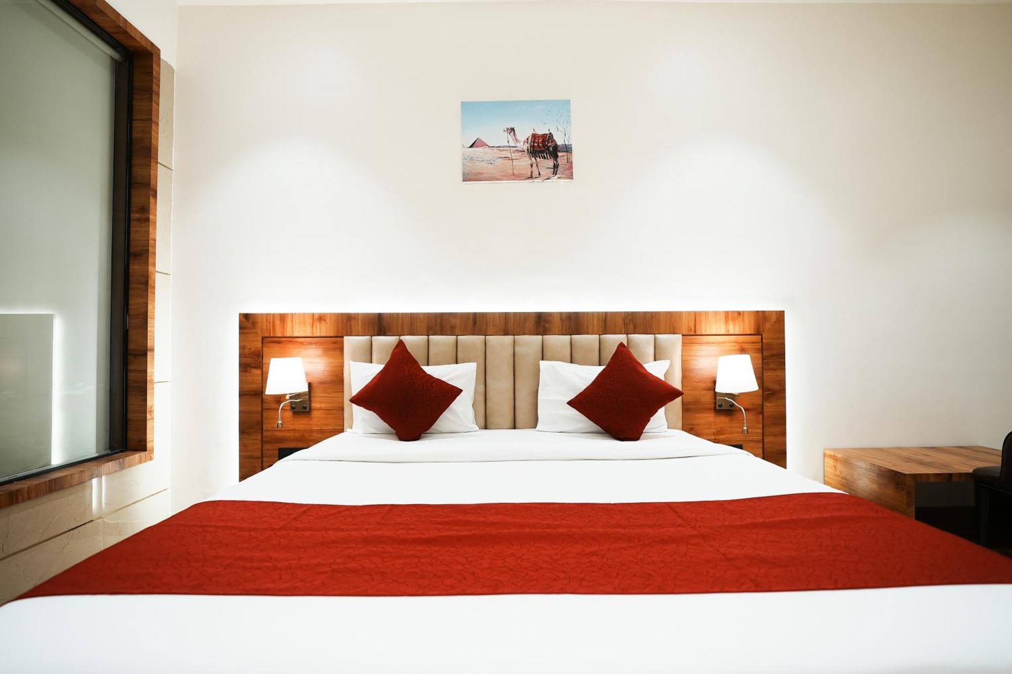 Madhav Residency Hotel & Banquet, Kalyan, Mumbai Экстерьер фото