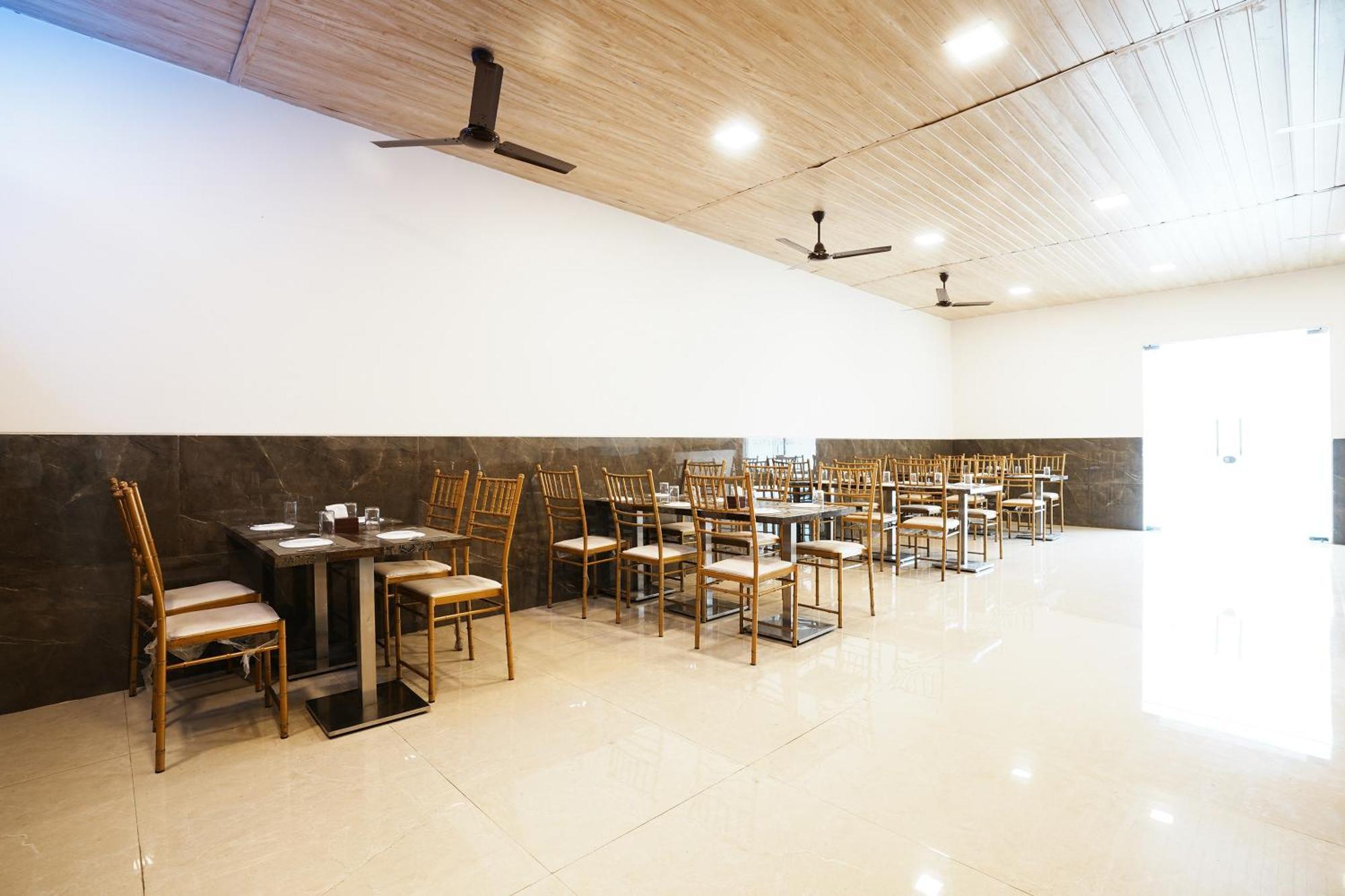 Madhav Residency Hotel & Banquet, Kalyan, Mumbai Экстерьер фото