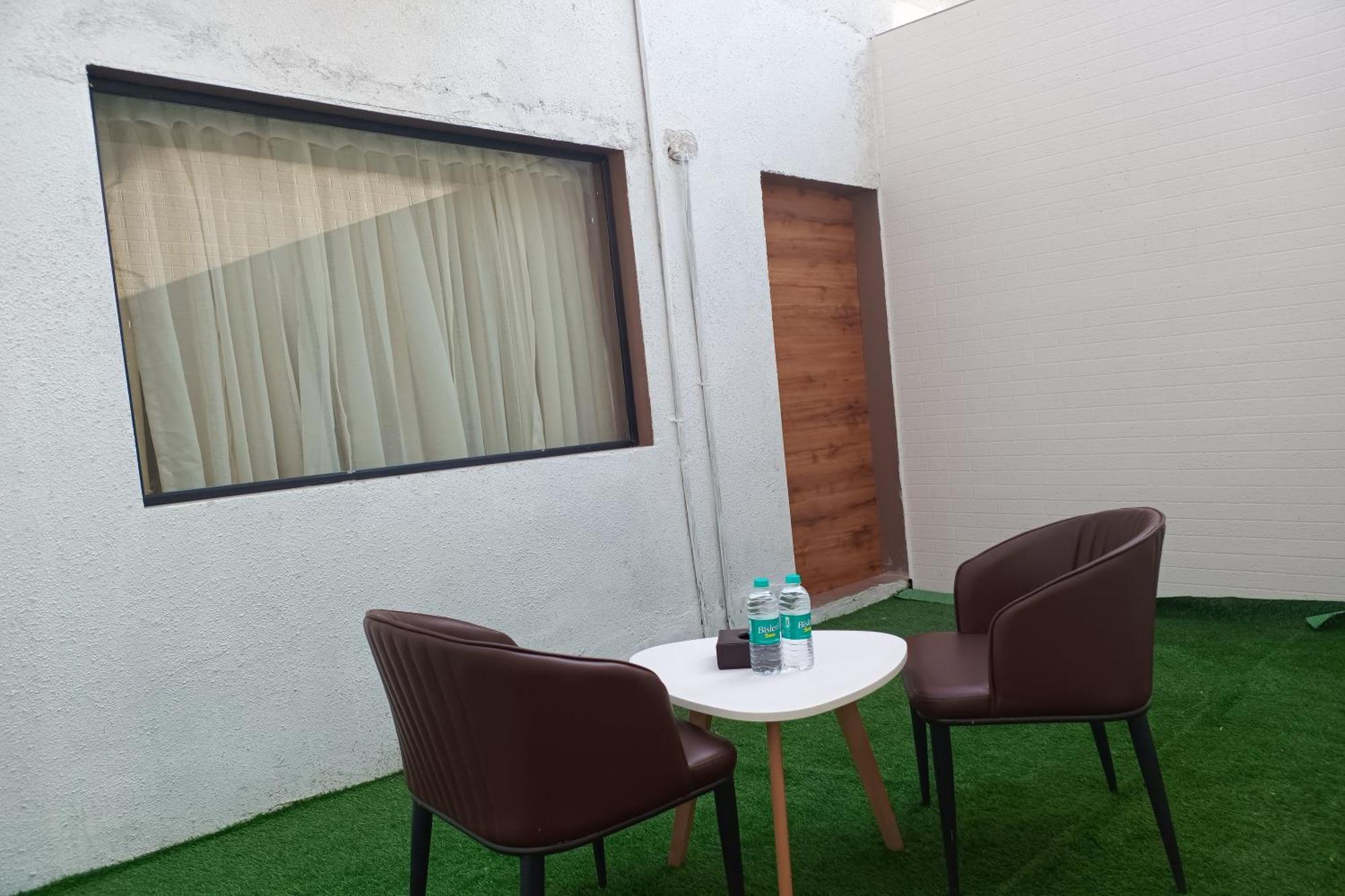 Madhav Residency Hotel & Banquet, Kalyan, Mumbai Экстерьер фото